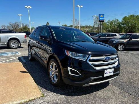 Used 2018 Ford Edge Titanium FWD image 4