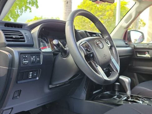 Used 2022 Toyota 4Runner TRD Off-Road Premium w/ Moonroof Package AWD/4WD image 8