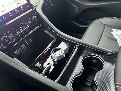 New 2025 Jeep Grand Cherokee Limited image 12