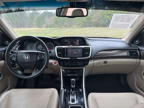 Used 2017 Honda Accord EX-L image 14