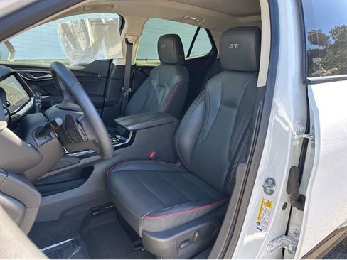 Certified 2022 Buick Envision Essence w/ Technology Package II image 23