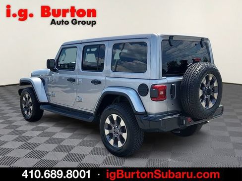 Used 2018 Jeep Wrangler Unlimited Sahara w/ Dual Top Group AWD/4WD image 4