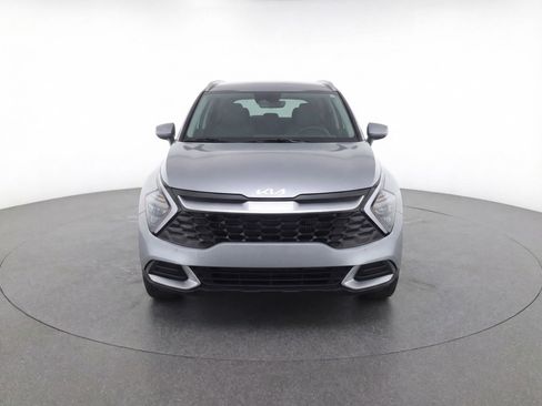 Used 2025 Kia Sportage LX image 2