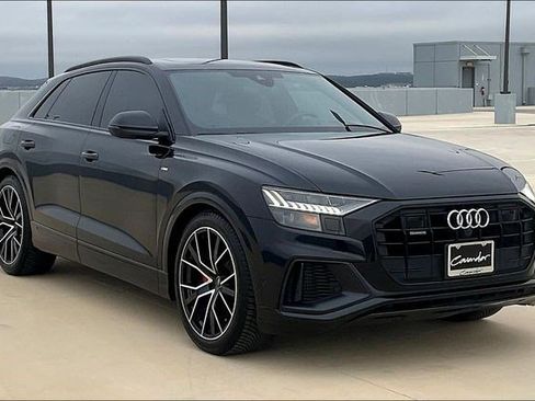 Used 2021 Audi Q8 Prestige w/ Prestige Package image 13