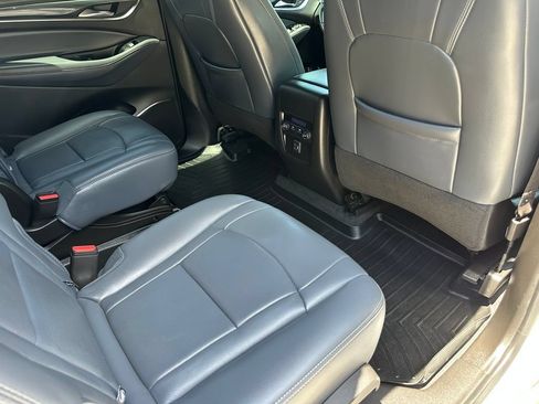 Used 2024 Buick Enclave Essence w/ Technology Package FWD image 11
