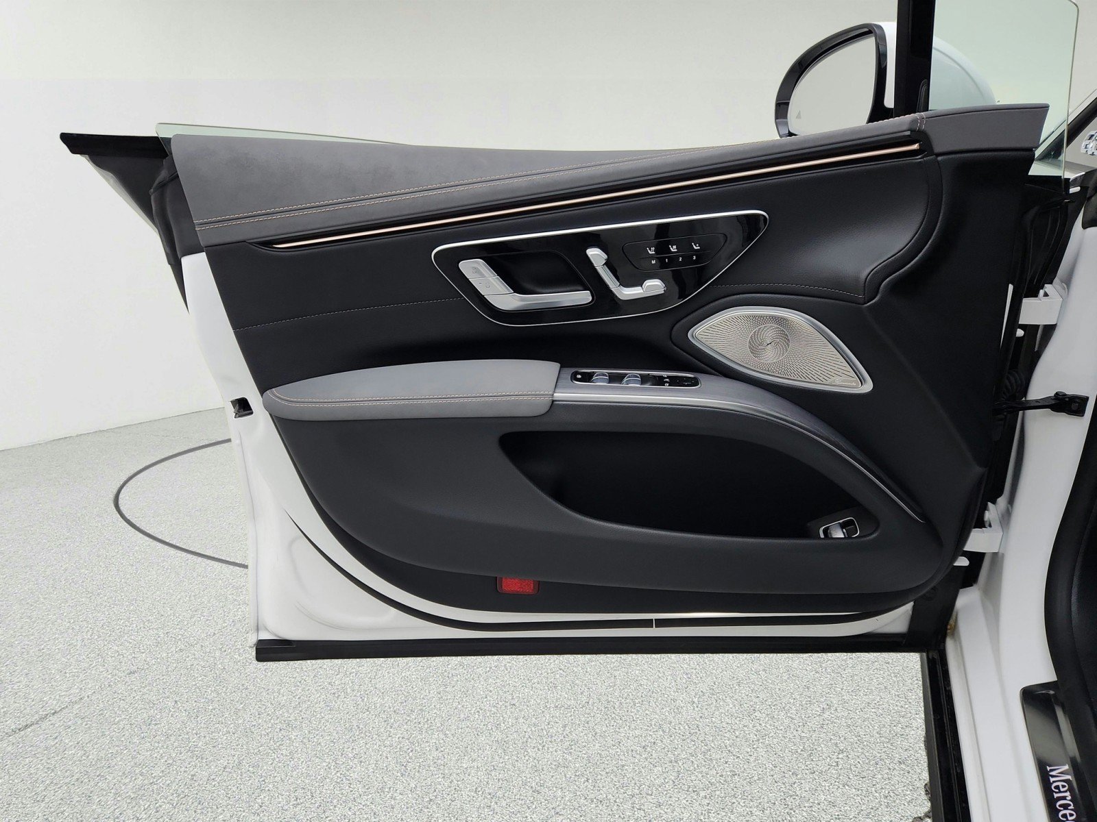 Certified 2023 Mercedes-Benz EQS 580 4MATIC Sedan image 26