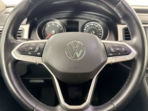 Used 2021 Volkswagen Atlas SE w/ Panoramic Sunroof Package FWD image 16