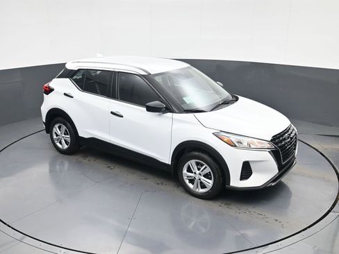 New 2025 Nissan Kicks Play S image 25