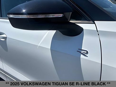 Used 2025 Volkswagen Tiguan SE R-Line AWD/4WD image 11