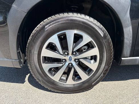Used 2024 Subaru Outback Premium AWD/4WD image 13