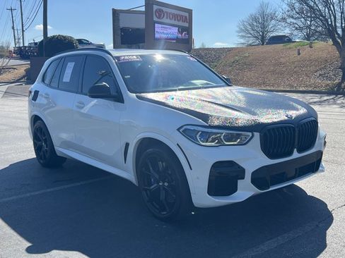 Used 2023 BMW X5 M50i w/ Executive Package image 3