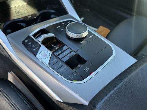 Used 2025 BMW M440i Coupe w/ Premium Package image 26