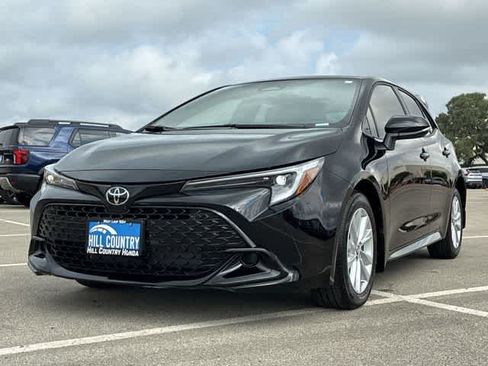 Used 2026 Toyota Corolla SE FWD image 11