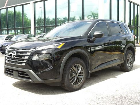 Used 2024 Nissan Rogue S FWD image 5