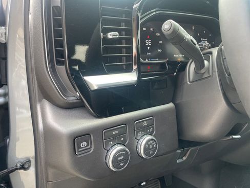 Used 2026 GMC Sierra 1500 Elevation AWD/4WD image 40