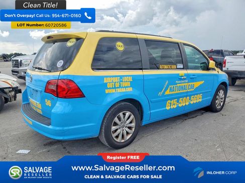 Used 2013 Volkswagen Routan SE FWD image 4