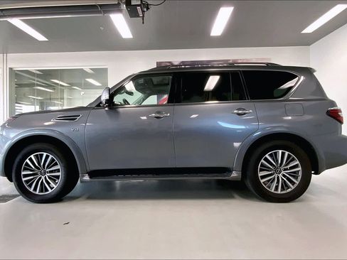 Used 2022 Nissan Armada SL w/ Captain's Chairs Package image 3