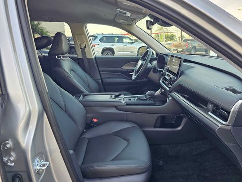 Certified 2026 Toyota Grand Highlander FWD image 10