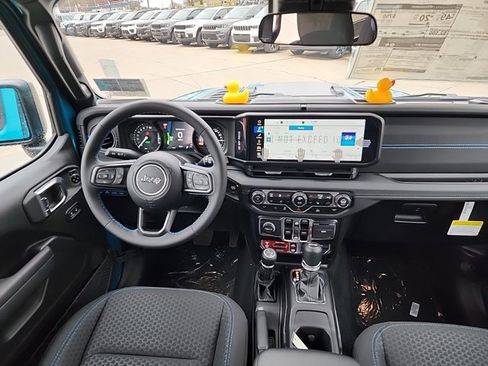 Used 2024 Jeep Wrangler Unlimited Rubicon 4xe w/ Convenience Group image 31