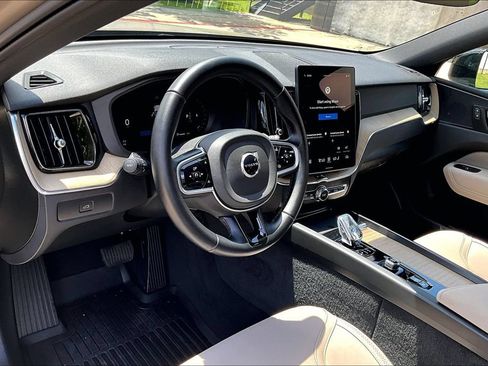 Certified 2026 Volvo XC60 B5 Plus AWD/4WD image 17