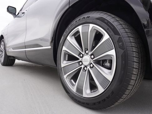 Certified 2026 Cadillac Vistiq Luxury image 6