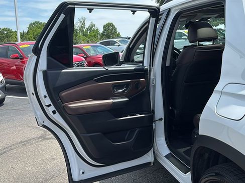 Certified 2023 Honda Pilot Elite image 27