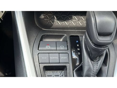 Used 2023 Toyota RAV4 LE FWD image 25