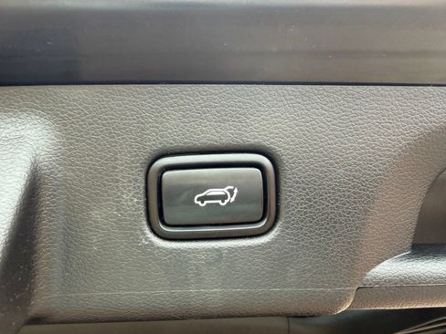 Used 2022 Hyundai Palisade SEL w/ Premium Package FWD image 13