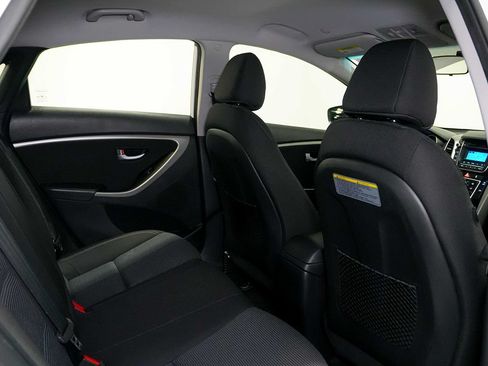 Used 2017 Hyundai Elantra GT FWD image 21