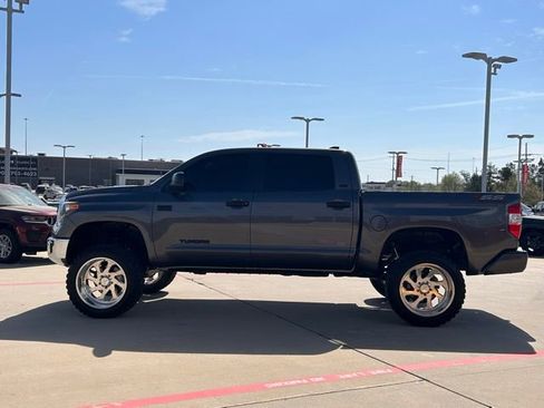 Used 2021 Toyota Tundra SR5 AWD/4WD image 5
