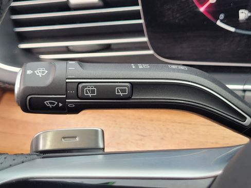 Used 2025 Mercedes-Benz GLS 450 4MATIC image 30