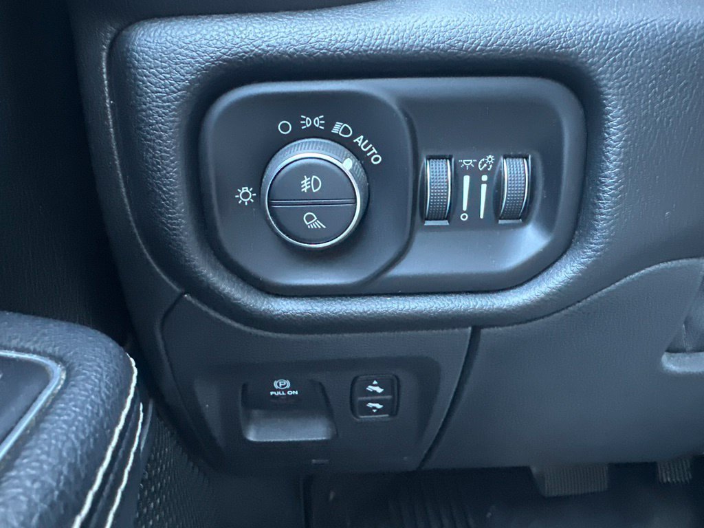 Used 2020 RAM 1500 Laramie AWD/4WD image 36
