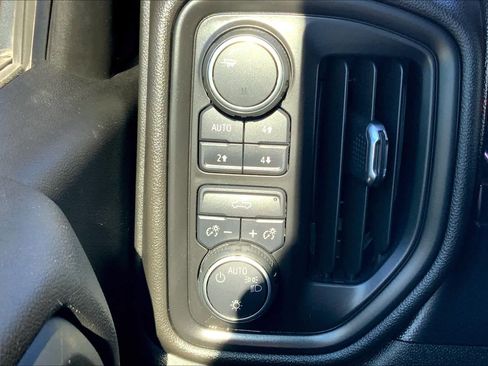 Used 2019 Chevrolet Silverado 1500 Custom Trail Boss w/ Custom Convenience Package image 34