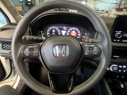 Used 2023 Honda Accord EX image 24