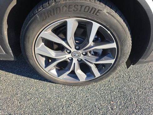 Used 2023 Acura MDX SH-AWD w/ Technology Package image 10