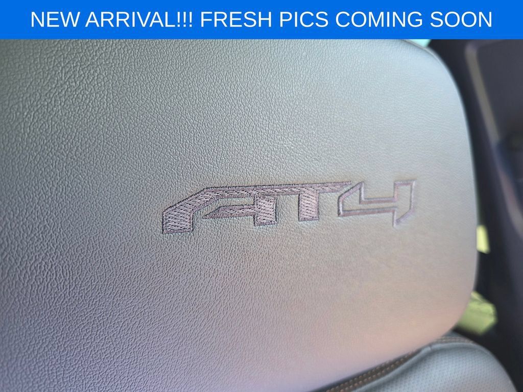 Used 2025 GMC Sierra 1500 AT4 AWD/4WD image 11