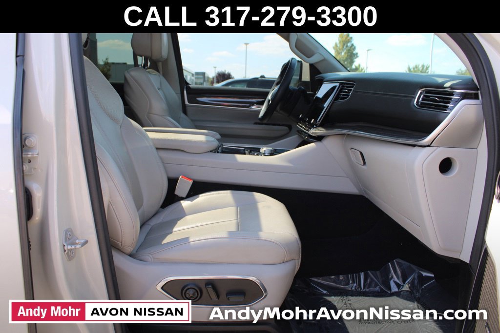 Used 2022 Jeep Wagoneer Series II w/ Premium Group I AWD/4WD image 19