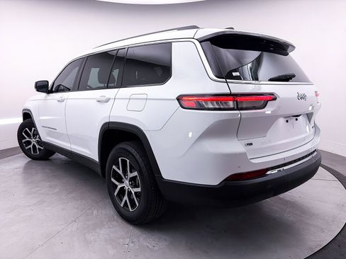 Used 2023 Jeep Grand Cherokee L Limited w/ Trailer Tow Group (B) image 2