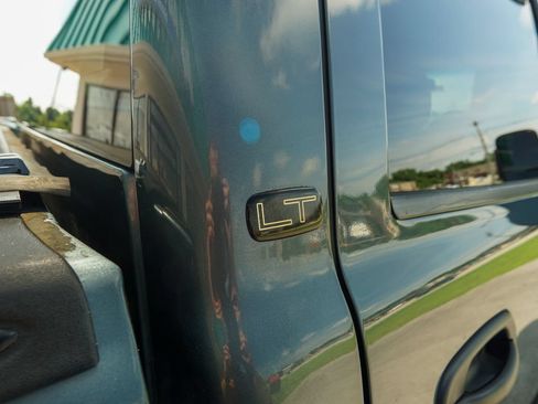 Used 2007 Chevrolet Silverado 2500 LT w/ Heavy-Duty Power Package RWD image 11