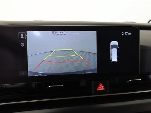 Used 2025 Kia Carnival FWD image 6