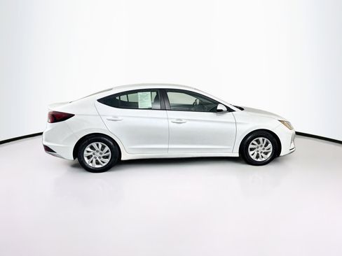 Used 2019 Hyundai Elantra SE w/ Cargo Package FWD image 10