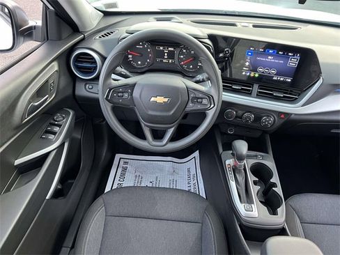 Certified 2024 Chevrolet Trax LS image 14