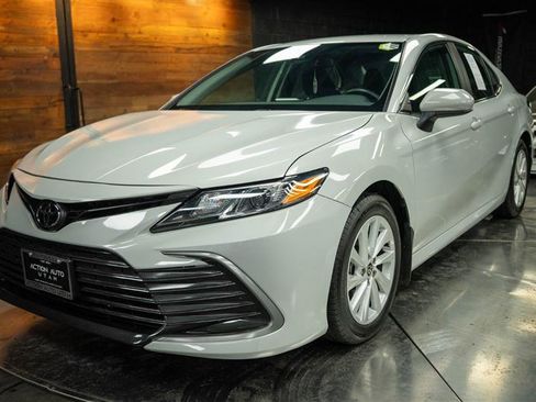 Used 2024 Toyota Camry LE image 2
