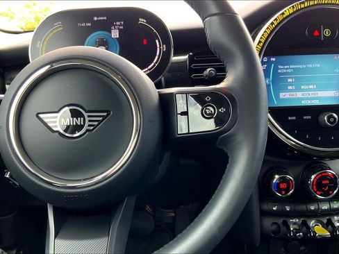 Certified 2024 MINI Cooper SE image 21