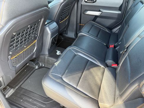 Used 2022 Ford Bronco Badlands AWD/4WD image 9