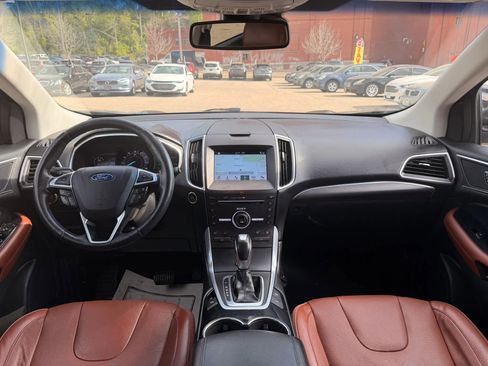 Used 2016 Ford Edge Titanium w/ Equipment Group 302A AWD/4WD image 10