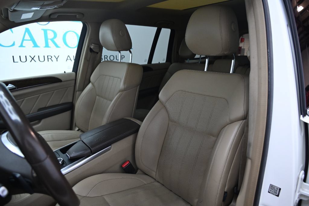 Used 2016 Mercedes-Benz GL 320 BlueTEC 4MATIC w/ Premium I Package image 18
