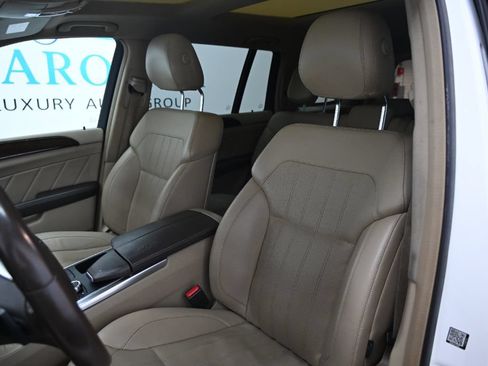 Used 2016 Mercedes-Benz GL 320 BlueTEC 4MATIC w/ Premium I Package image 18