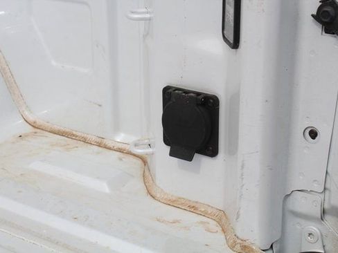 Used 2023 GMC Sierra 1500 SLT image 8