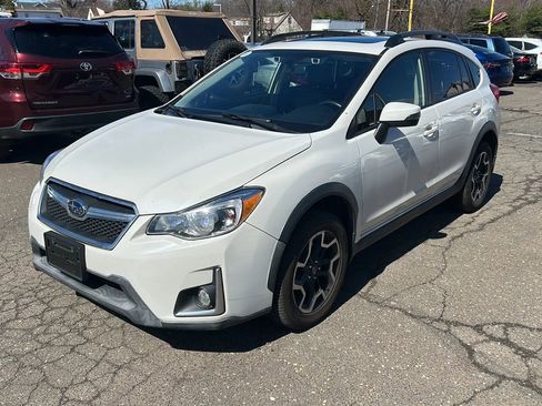 Used 2016 Subaru Crosstrek 2.0i Limited image 1